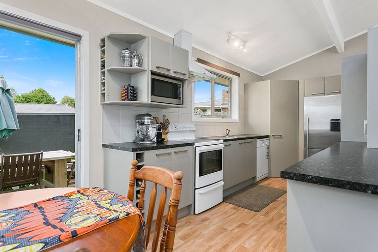 Photo of property in 1 Frame Street, Leamington, Cambridge, 3432