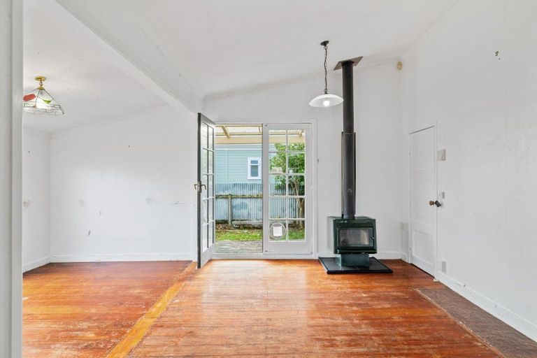 Photo of property in 8 Millar Street, Terrace End, Palmerston North, 4410