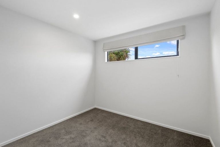 Photo of property in 2/15 Waltham Road, Sydenham, Christchurch, 8023