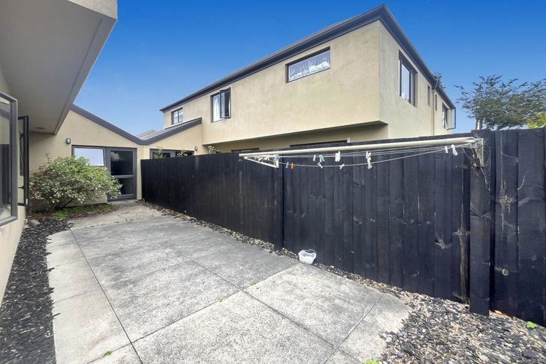 Photo of property in 4/67 Brockworth Place, Riccarton, Christchurch, 8011