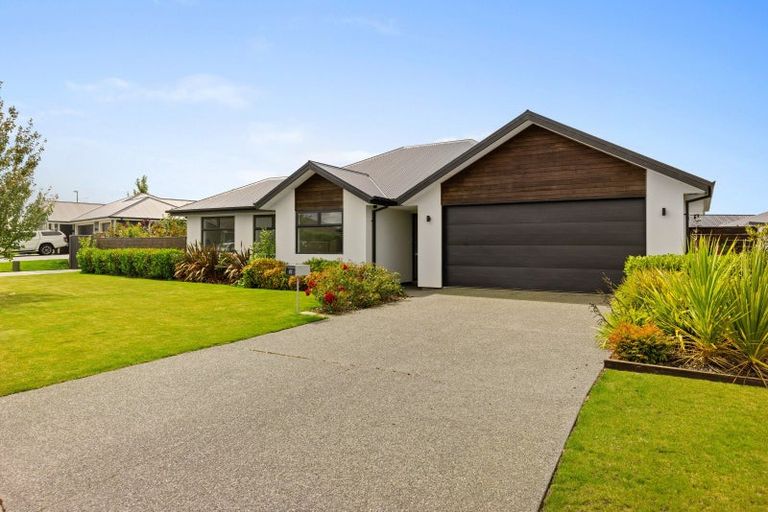 Photo of property in 41 Watkins Drive, Rangiora, 7400