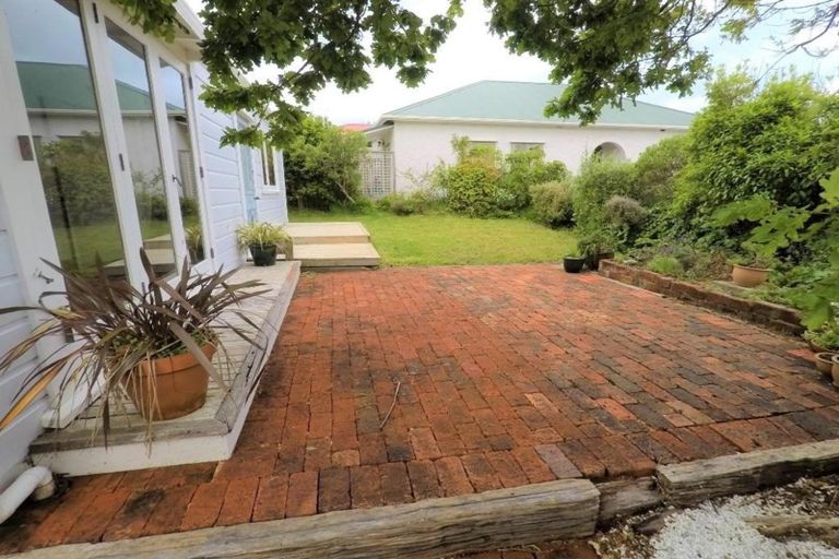 Photo of property in 33 Harland Street, Brooklyn, Wellington, 6021