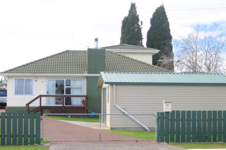 Photo of property in 21 View Road, Papakura, 2110