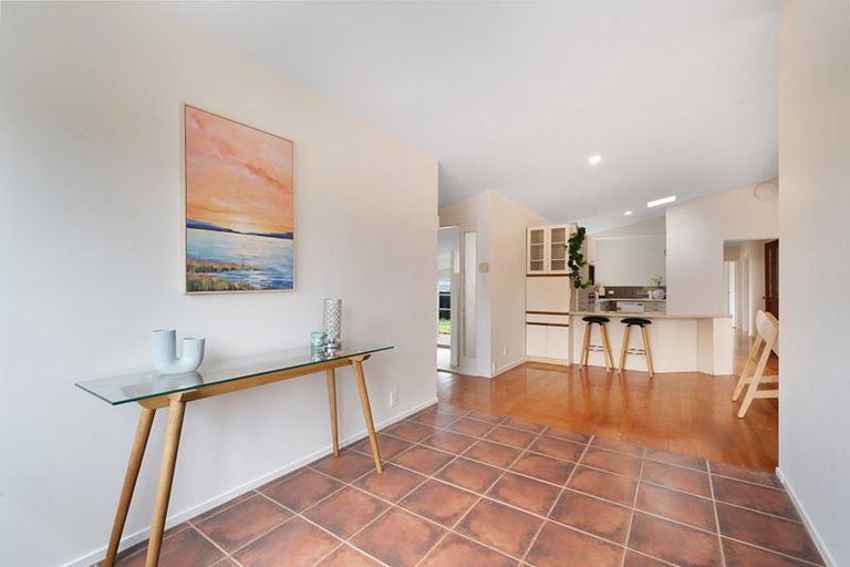 Photo of property in 174 Don Buck Road, Massey, Auckland, 0614