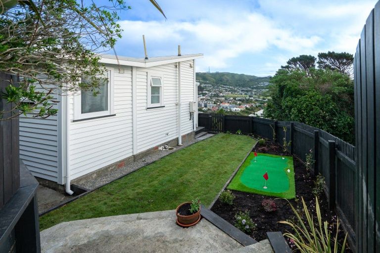 Photo of property in 28 Sheridan Terrace, Johnsonville, Wellington, 6037