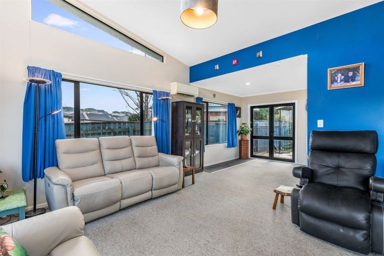 Photo of property in 35 Grimsby Grove, Wainuiomata, Lower Hutt, 5014