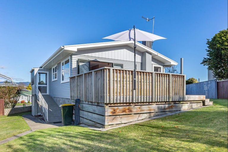 Photo of property in 13 Burn Street, Levin, 5510