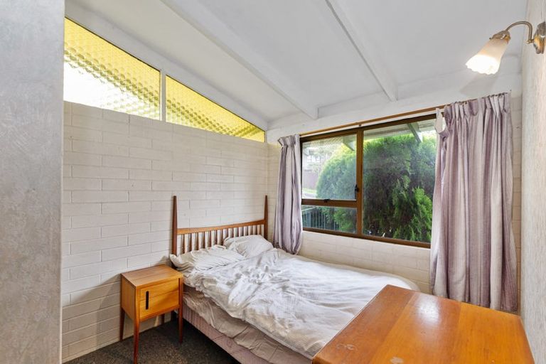 Photo of property in 7 Pakira Avenue, Glendene, Auckland, 0602