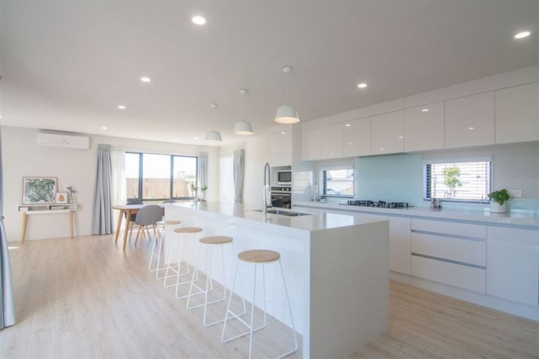 Photo of property in 41 Cirrus Way, Ranui, Auckland, 0612