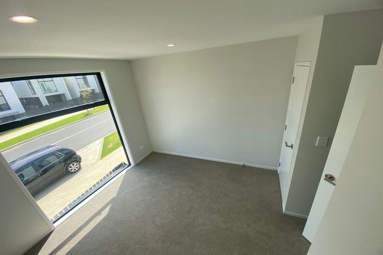 Photo of property in 77 Huri Street, Mangere Bridge, Auckland, 2022