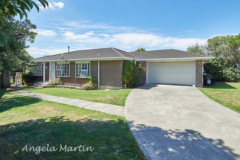 Photo of property in 155 Summerhill Drive, Fitzherbert, Palmerston North, 4410