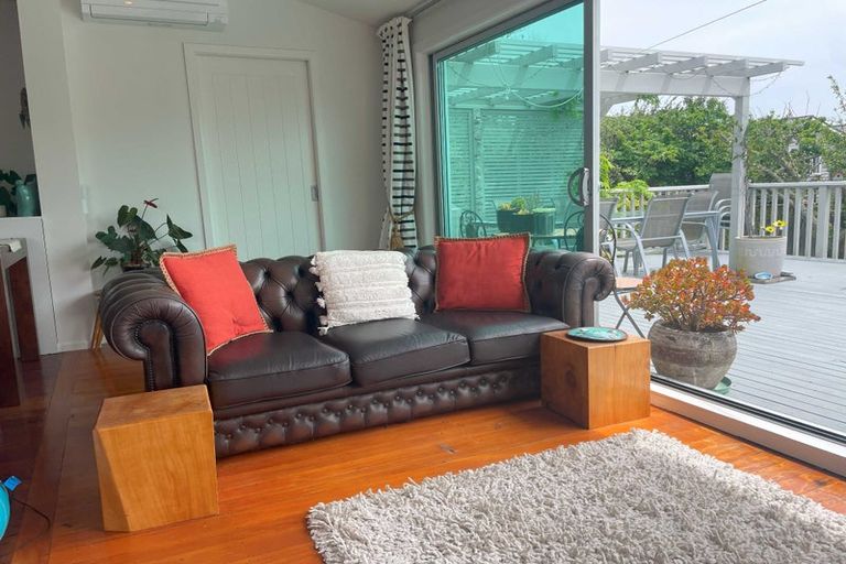 Photo of property in 2/28 Bayswater Avenue, Bayswater, Auckland, 0622