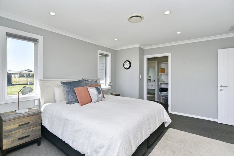 Photo of property in 35 Koura Drive, Rangiora, 7400