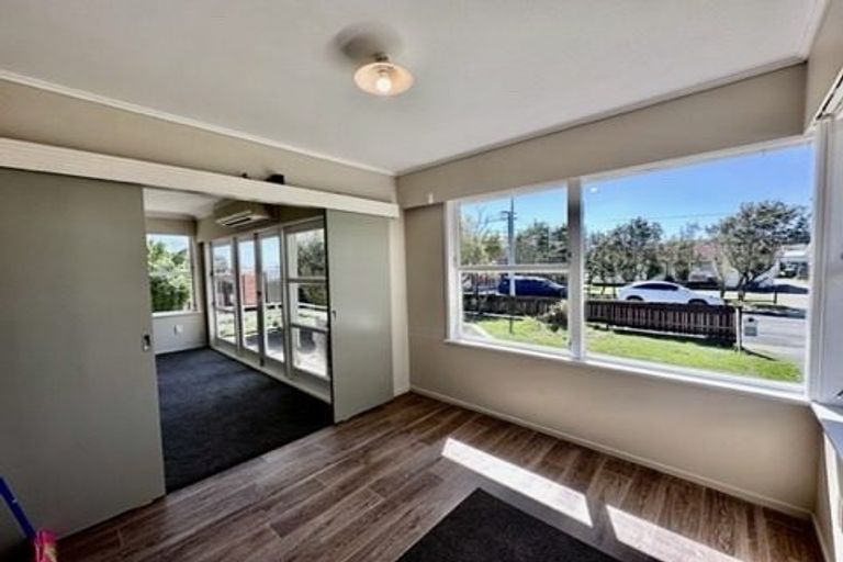 Photo of property in 44 Royston Street, Rosehill, Papakura, 2113