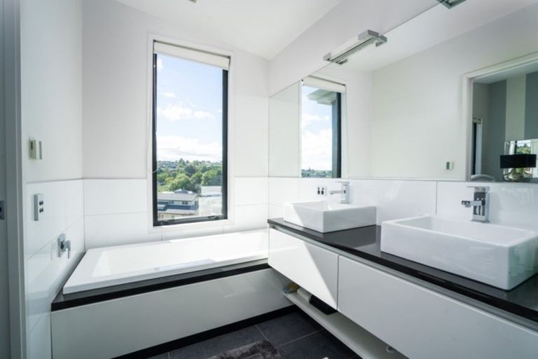 Photo of property in 6/5 The Moorings, Two Mile Bay, Taupo, 3330