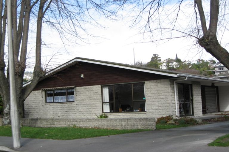 Photo of property in 2/5 Woodbridge Road, Cashmere, Christchurch, 8022