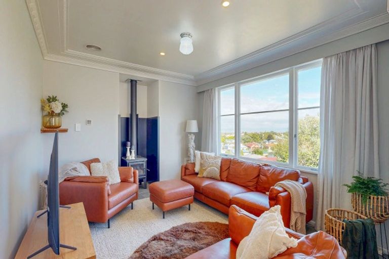 Photo of property in 110 Brunton Crescent, Thames, 3500