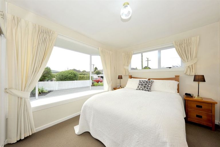 Photo of property in 5 Bendale Place, Avonhead, Christchurch, 8042