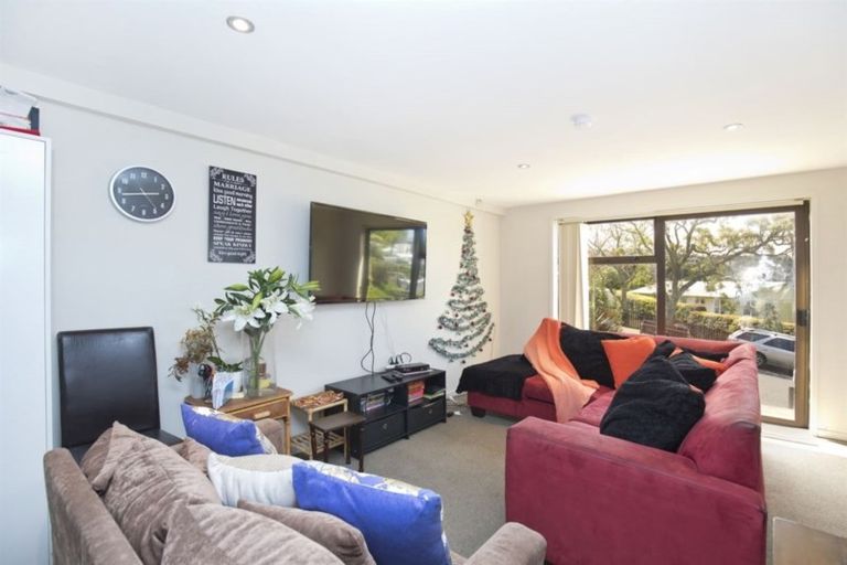 Photo of property in 3/84 Peach Road, Glenfield, Auckland, 0629