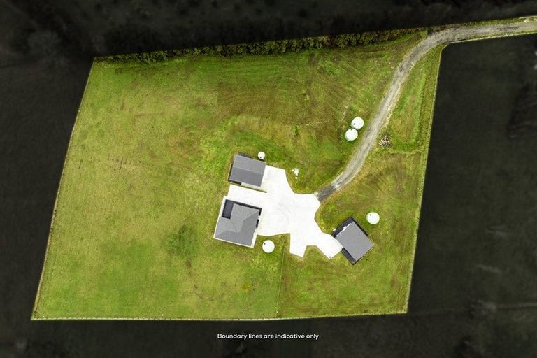 Photo of property in 233 Trigg Road, Kumeu, 0891