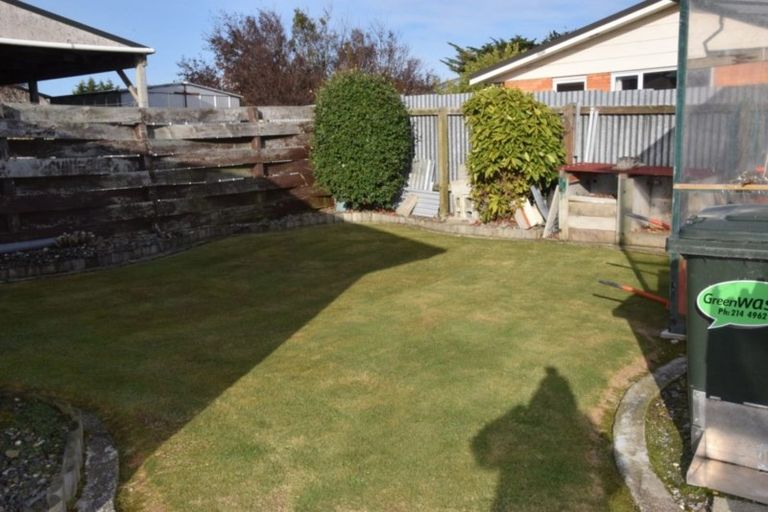 Photo of property in 17 Milford Street, Heidelberg, Invercargill, 9812