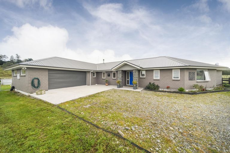 Photo of property in 97 Pohangina Road, Ashhurst, Palmerston North, 4470