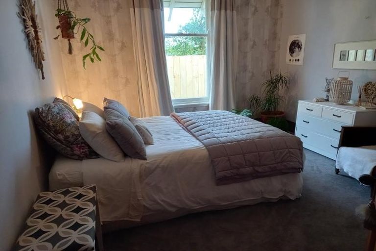 Photo of property in 10 Rawhiti Street, Vogeltown, New Plymouth, 4310