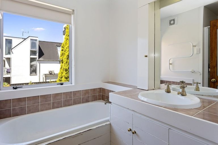 Photo of property in Cranleigh Mews, 4/10 Cranmer Square, Christchurch Central, Christchurch, 8013