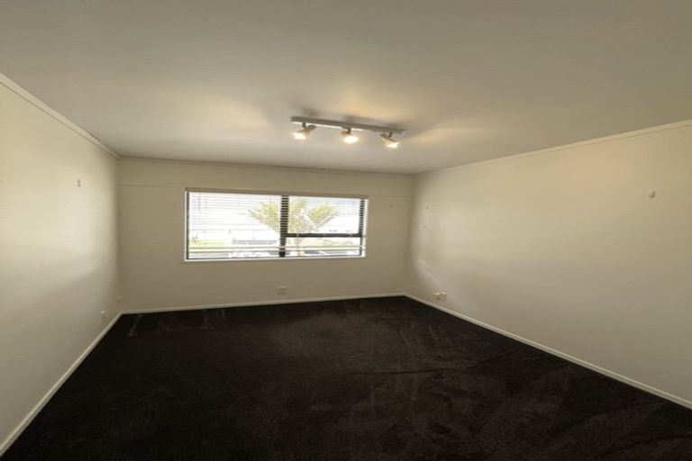 Photo of property in 32a Elliot Street, Howick, Auckland, 2014