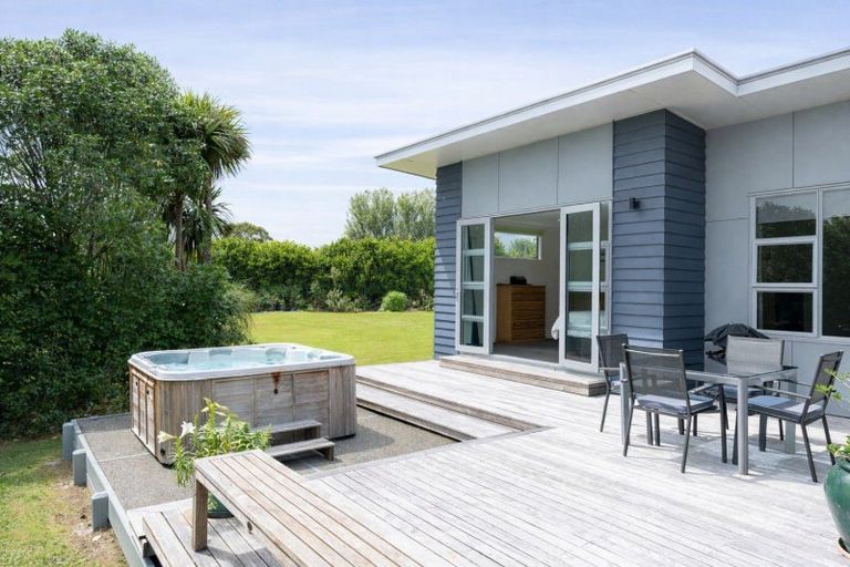 Photo of property in 34 Western Rise, Ohau, Levin, 5570