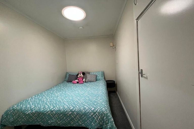 Photo of property in 9 Barsi Grove, Avalon, Lower Hutt, 5011