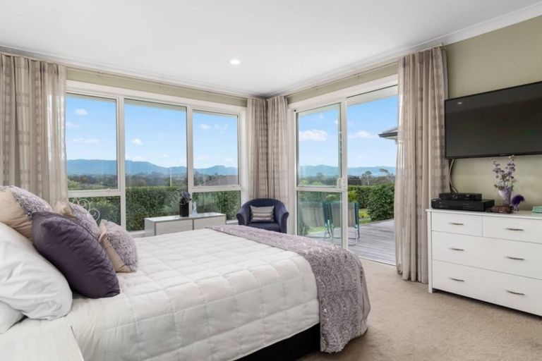 Photo of property in 2 Lynley Park Drive, Omokoroa, 3114