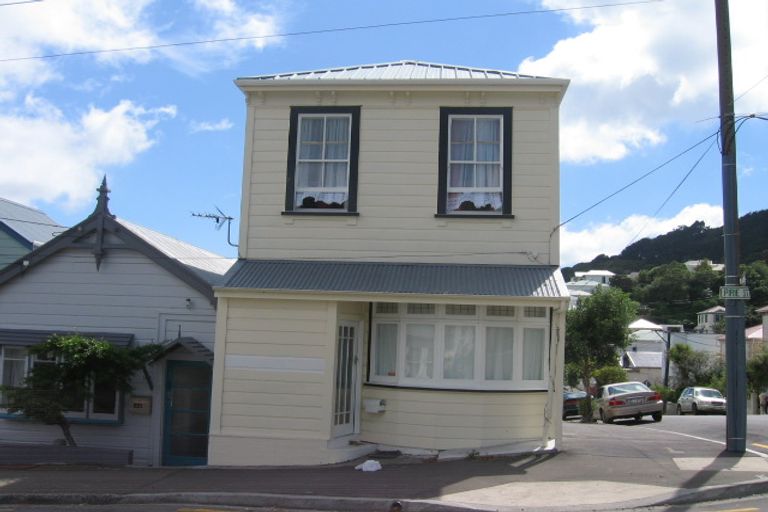 Photo of property in 68 Austin Street, Mount Victoria, Wellington, 6011