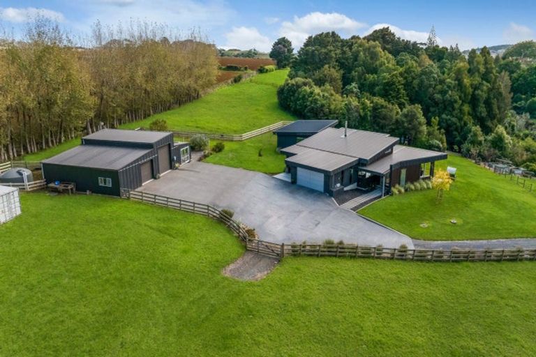 Photo of property in 70 Falconer Road, Pohara, Takaka, 7183