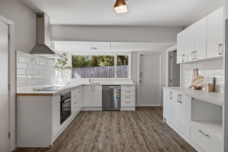 Photo of property in 99 Dyers Pass Road, Cashmere, Christchurch, 8022