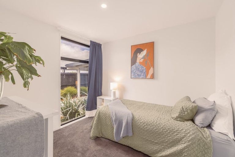 Photo of property in 299a Wainoni Road, Avondale, Christchurch, 8061