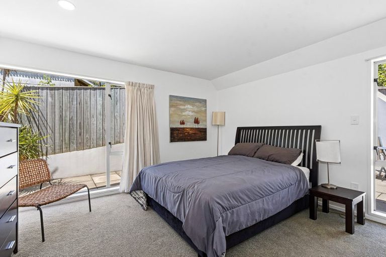 Photo of property in 25 Dyers Pass Road, Cashmere, Christchurch, 8022