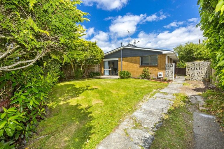 Photo of property in 1/21 Roband Crescent, Brown Owl, Upper Hutt, 5018