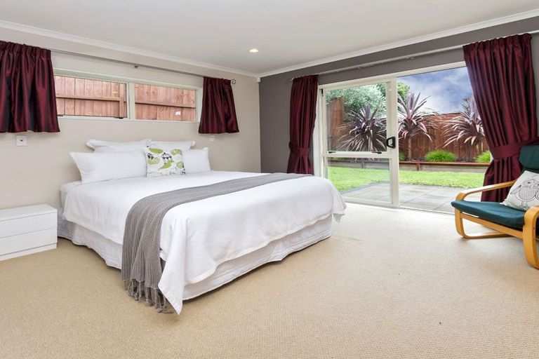 Photo of property in 30 Croftview Road, Wattle Downs, Auckland, 2103