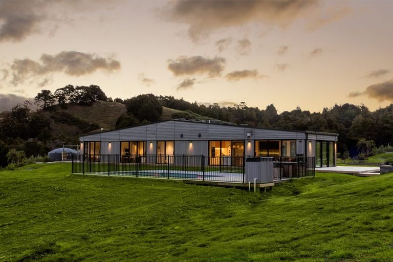 Photo of property in 99b Pebble Brook Road, Waitoki, Silverdale, 0994