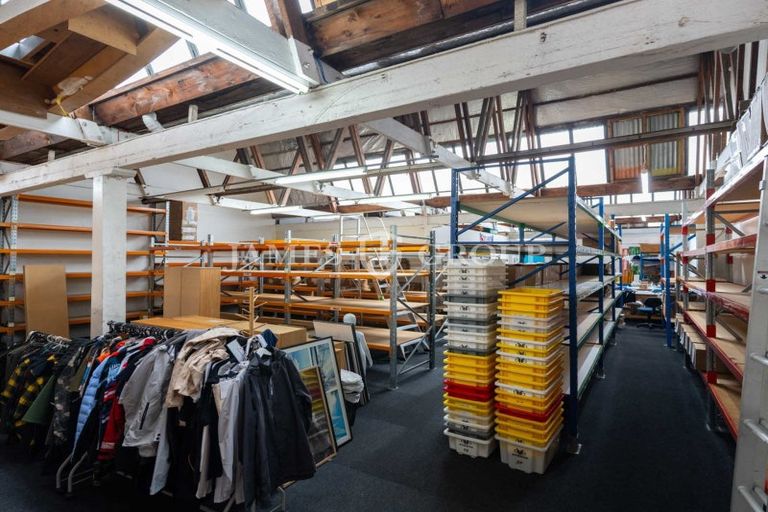 Photo of property in 16 Taylors Road, Mangatainoka, Woodville, 4999