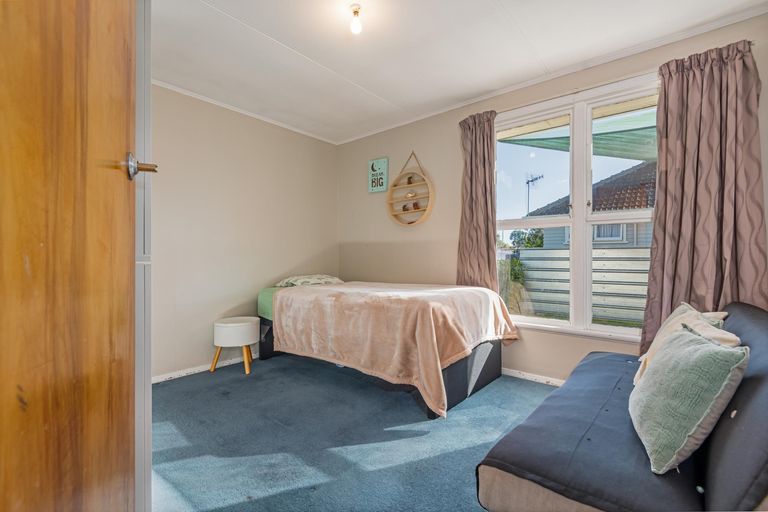 Photo of property in 5 Haversham Street, Highbury, Palmerston North, 4412