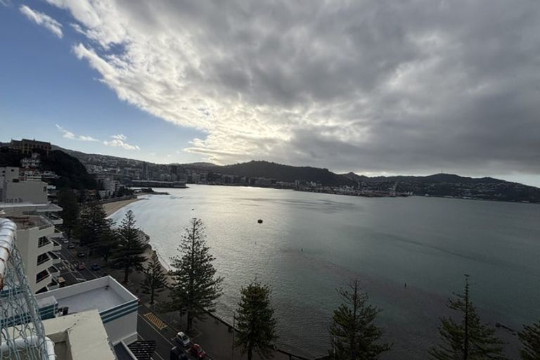 Photo of property in Wharenui Apartments, 274 Oriental Parade, Oriental Bay, Wellington, 6011
