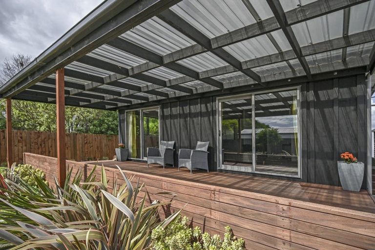 Photo of property in 16 Arklow Place, Flaxmere, Hastings, 4120