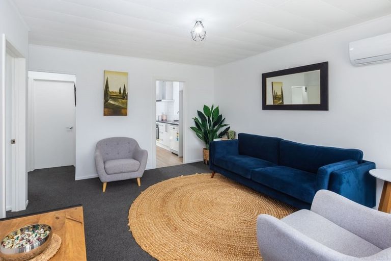 Photo of property in 2/52 North Avon Road, Richmond, Christchurch, 8013