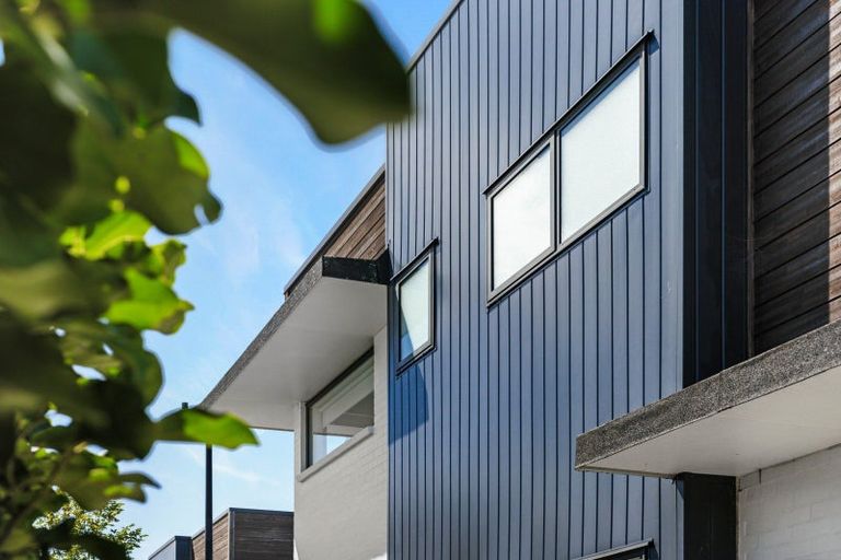 Photo of property in 35 Carder Court, Hobsonville, Auckland, 0618