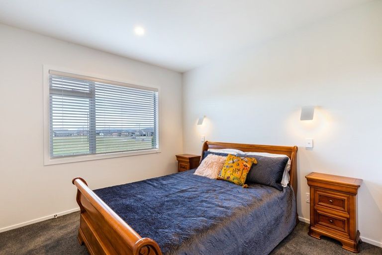 Photo of property in 2 Uku Way, Wharewaka, Taupo, 3330