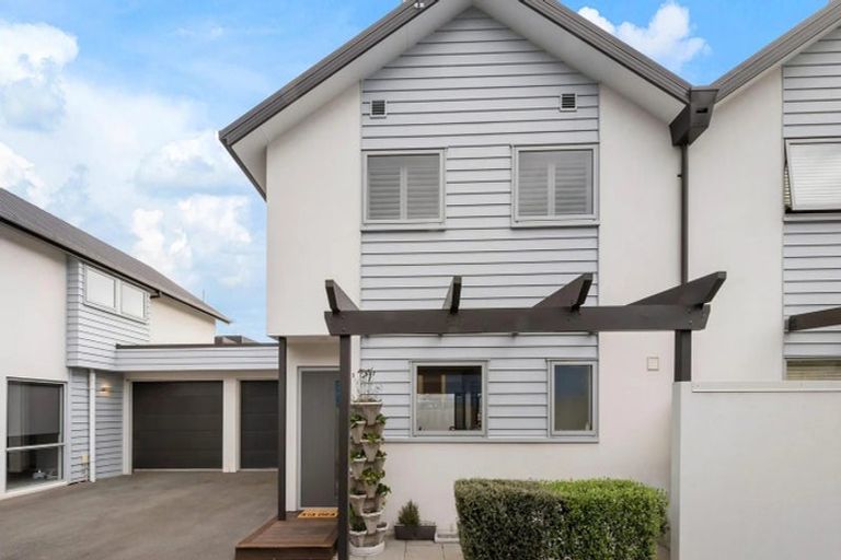Photo of property in 2/220 Salisbury Street, Christchurch Central, Christchurch, 8013