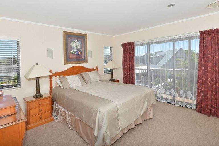 Photo of property in 8 Kihi Place, Ruakaka, 0116