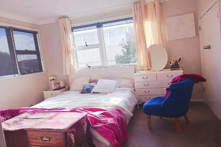 Photo of property in 7 Ellesmere Crescent, Pakuranga Heights, Auckland, 2010